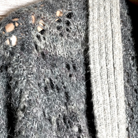 LINE Wool wrap - Picture 2 of 7